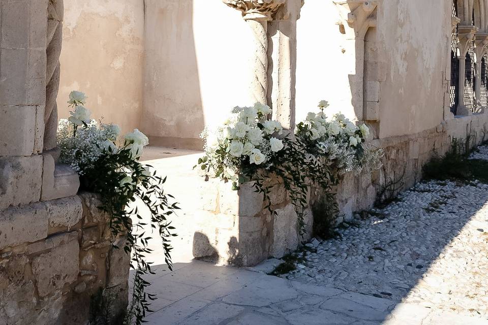 Decorazione_fiorita_archi_esterni