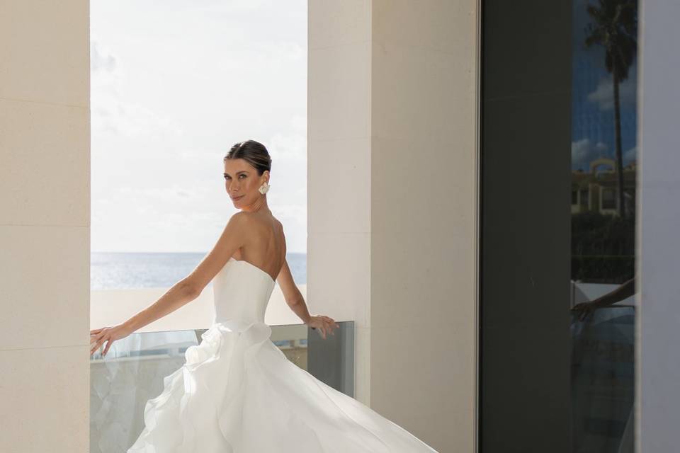 Abito con gonna in organza e d