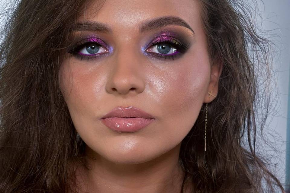 Mihaela Miron – Make-up Artist