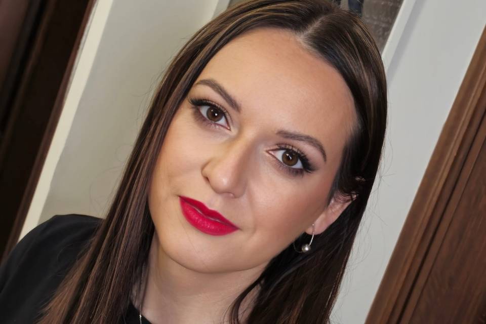 Mihaela Miron – Make-up Artist