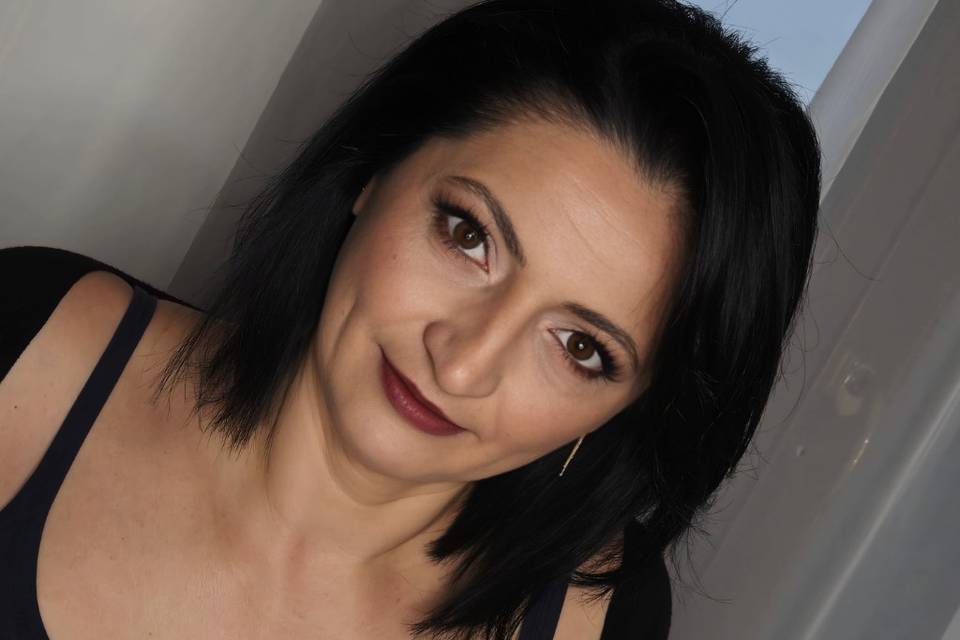 Mihaela Miron – Make-up Artist