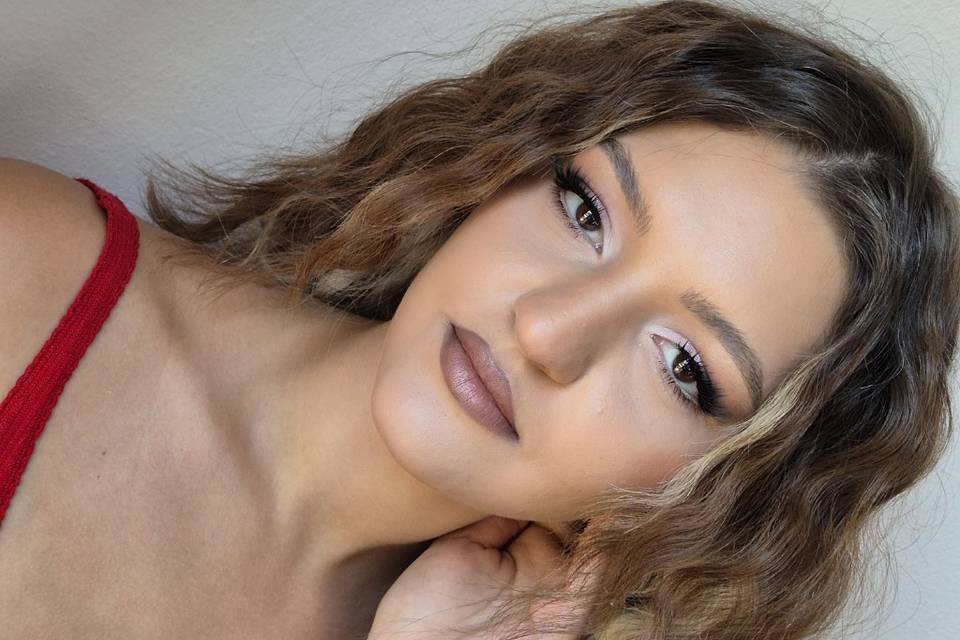 Mihaela Miron – Make-up Artist