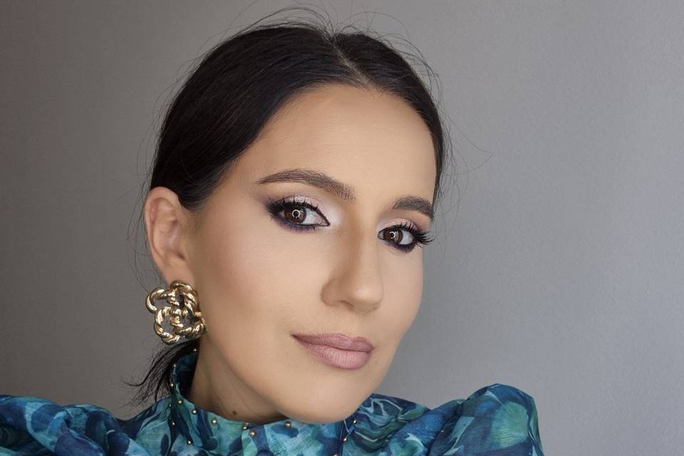 Mihaela Miron – Make-up Artist