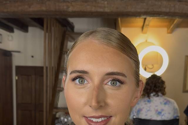 Bridesmaid makeup🌷
