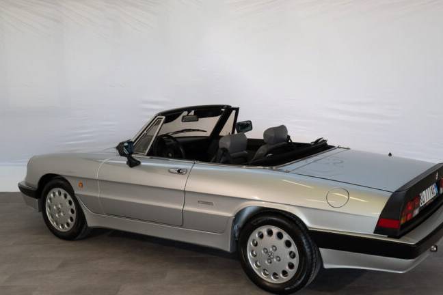 Alfa romeo spider 2. 0 1988