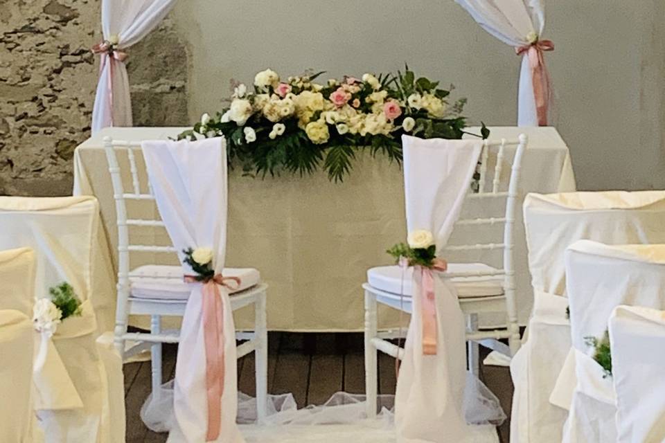 Arco floreale per wedding