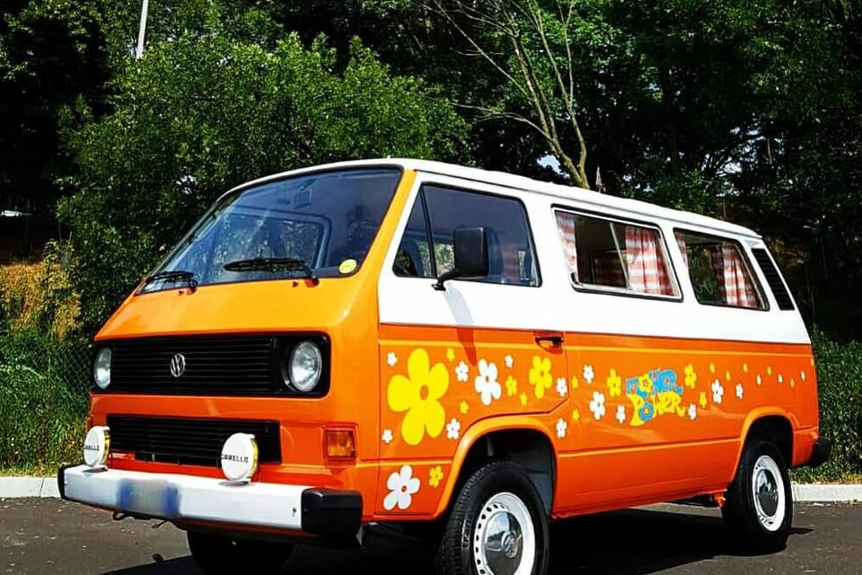 Volkswagen T3 flower power