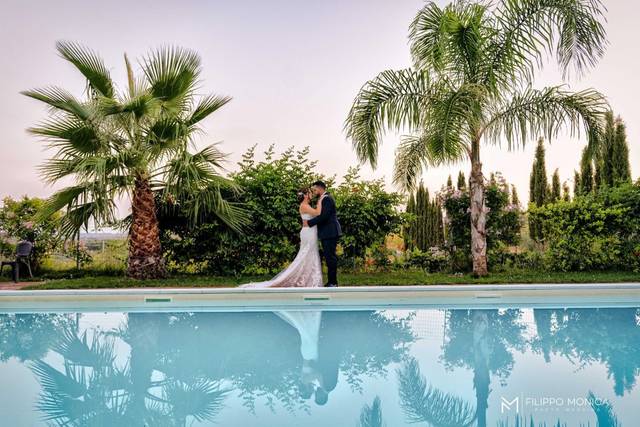 Gli sposi in piscina