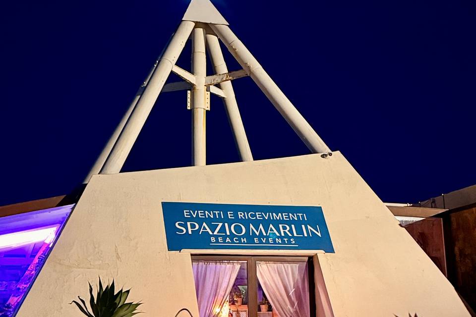 Sala interna vista mare