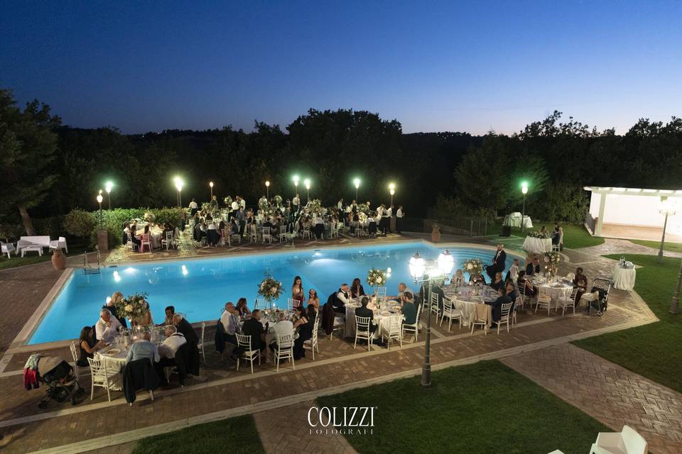 Bordo piscina cena