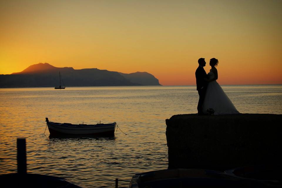 Silhouette sposa alla torre