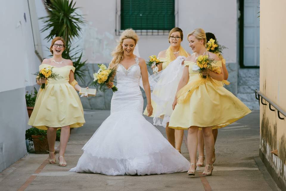 Sposa e damigelle a Praiano