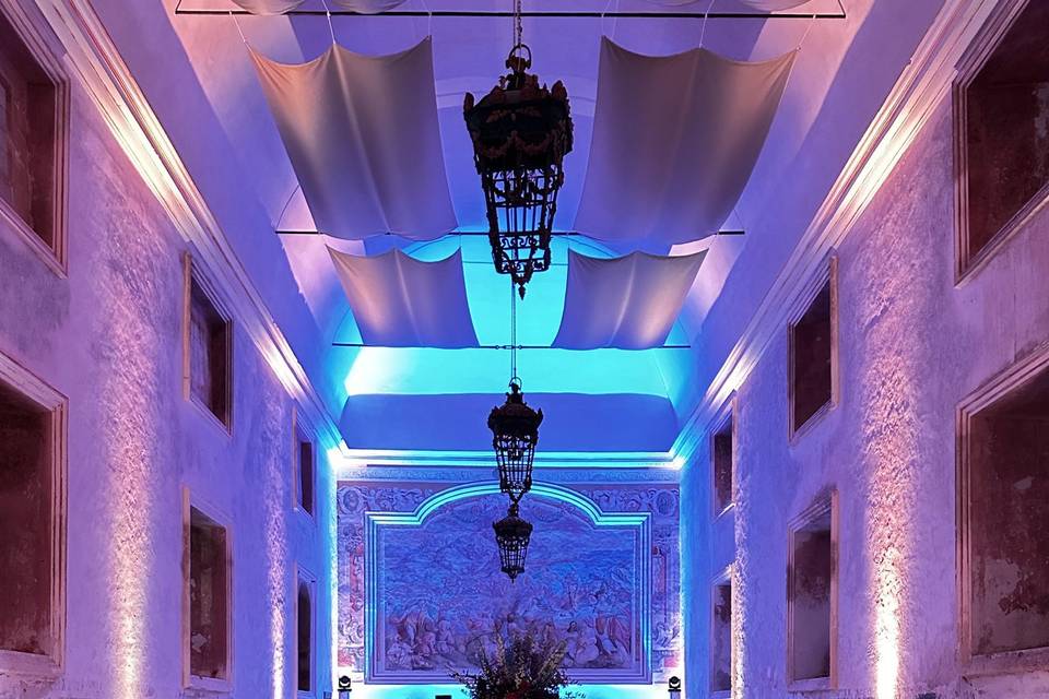 Buffet elegante nel refettorio