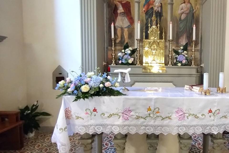Altare e retro altare