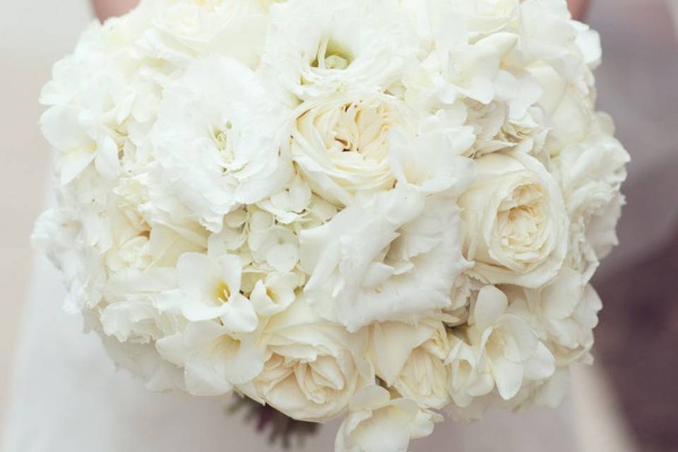Bouquet da sposa total white