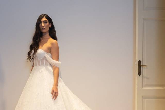 Abiti da sposa con spalline - LUIGI BRUNO