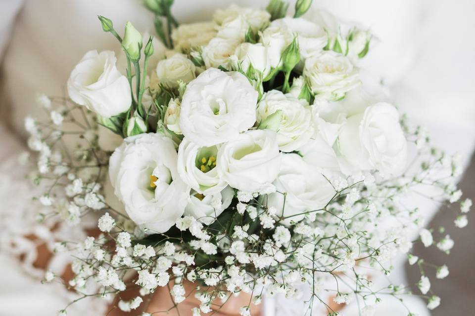 White bouquet