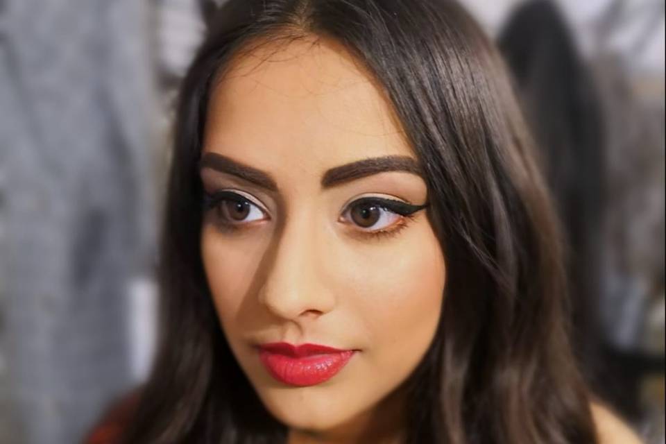 Elena Alupei Makeup Pro