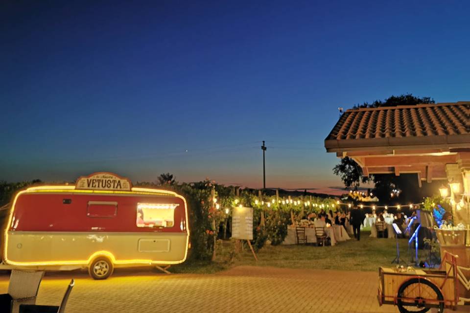 Matrimonio vintage street food