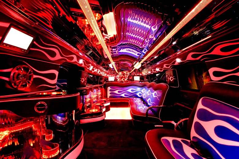 Interni Hummer Limo 3 assi