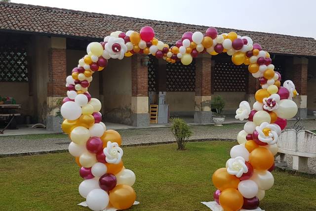Pin by Patrizia Fiori Eventi on comunioni  First communion decorations,  Balloon decorations party, First communion party