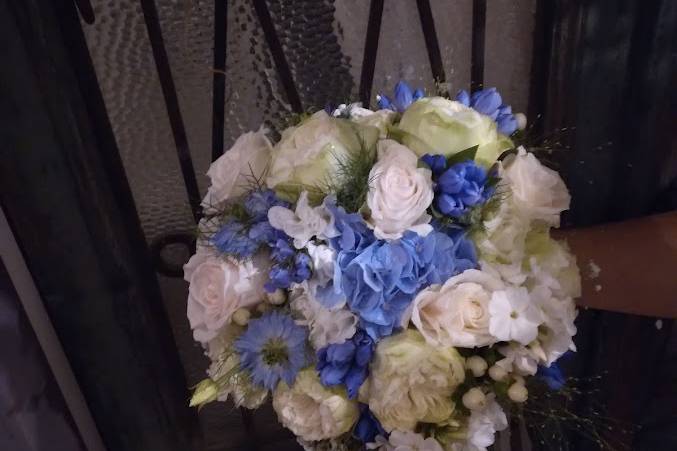 Bouquet sposa in blu