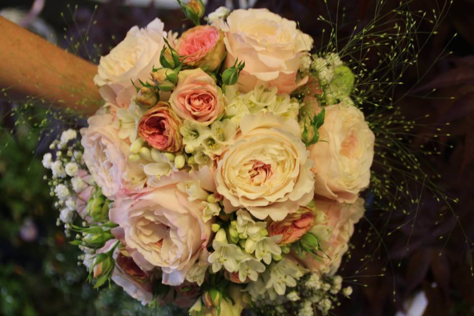 Bouquet sposa con rose inglesi