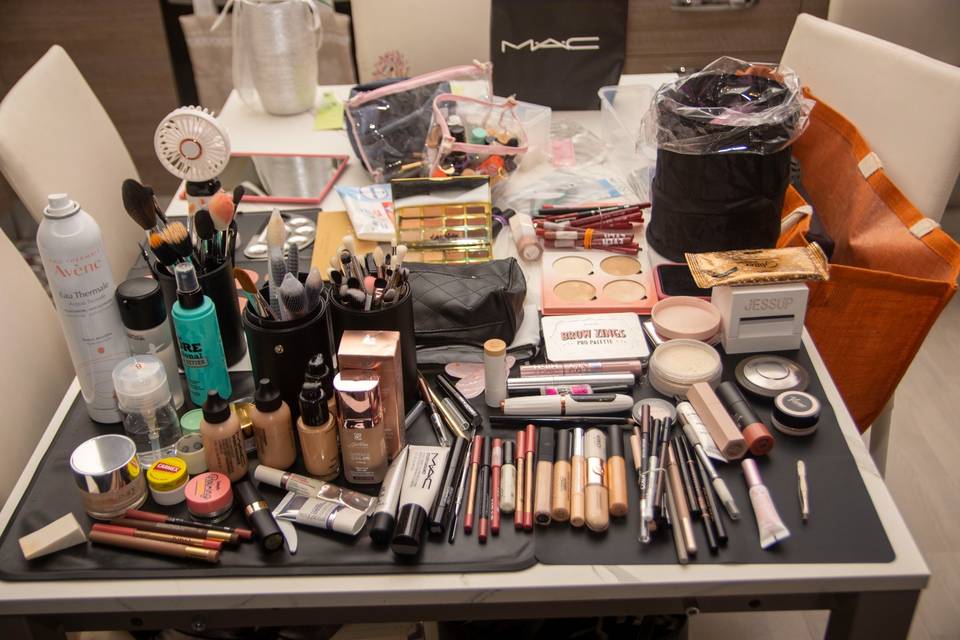 Make-up Station