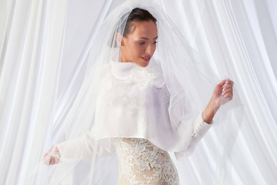 Guanto da sposa con strascico