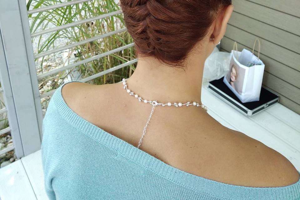 Sposa floreale chignon