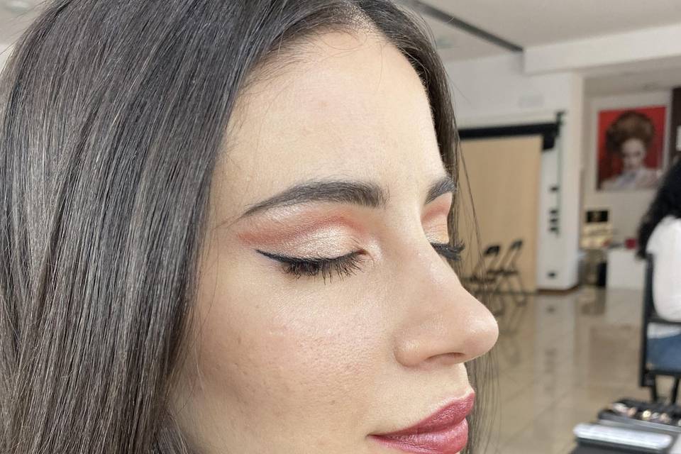 Valentina, tecnica cut crease