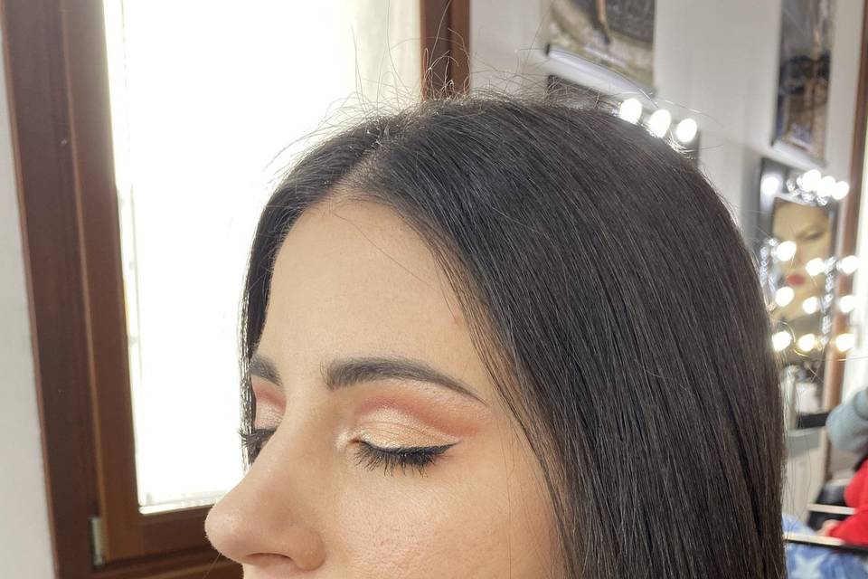 Valentina, tecnica cut crease