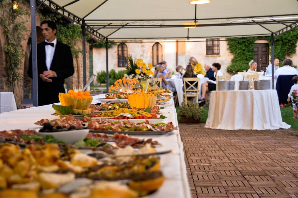 Buffet all'aperto