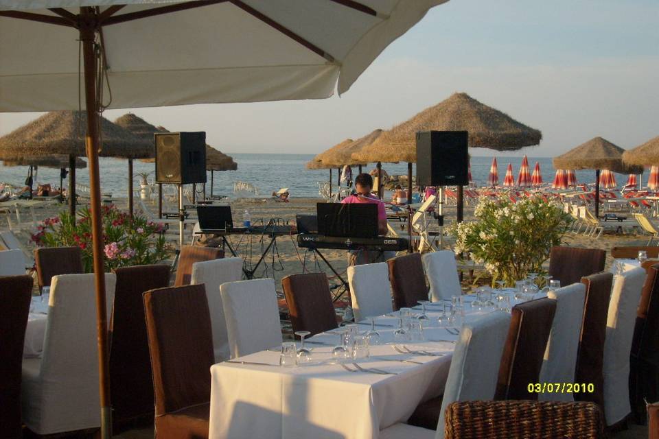 Notte rosa matrimonio in spiaggia