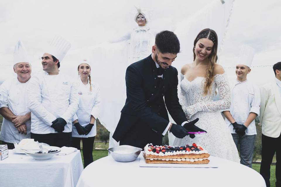 LIVE CAKE