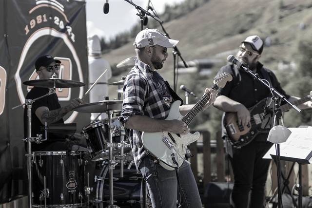 Live music - Lukas Insam Trio