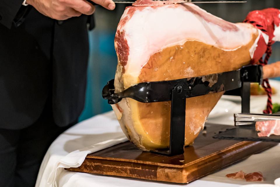 Prosciutto crudo al coltello