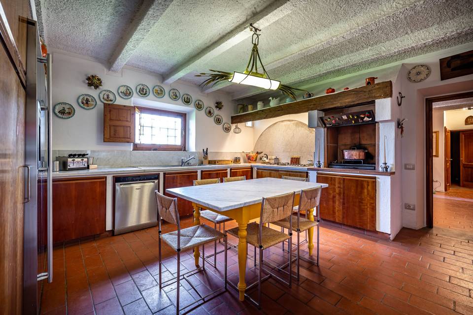 Cucina accessoriata