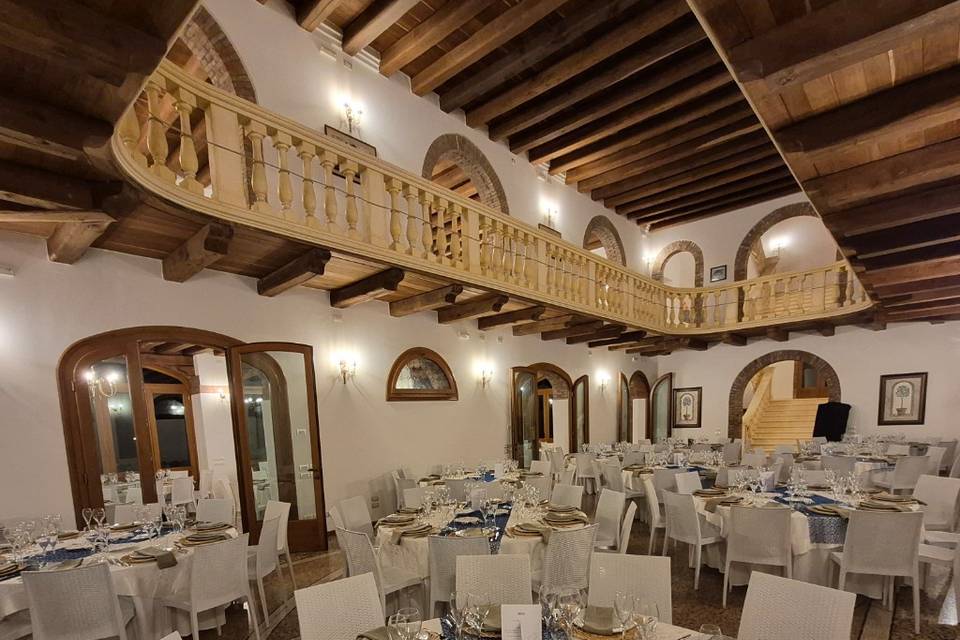 Dal salone dei balli