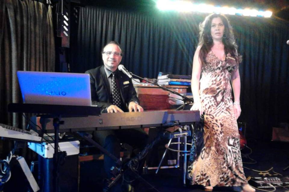 Elis & paola live music 11