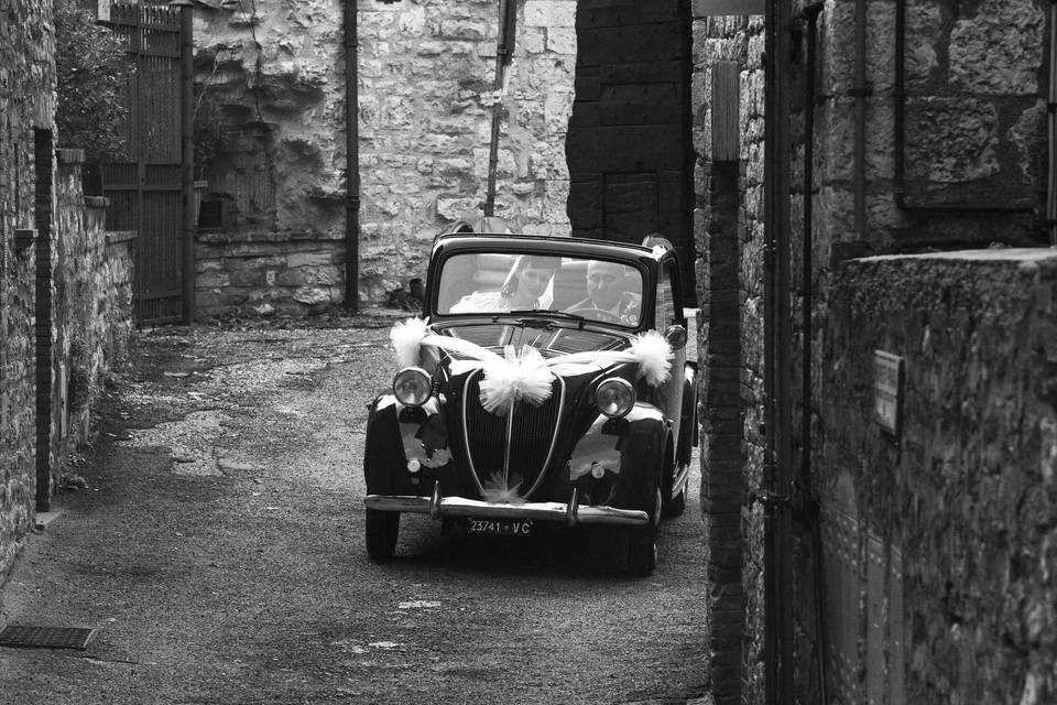 La sposa arriva in chiesa