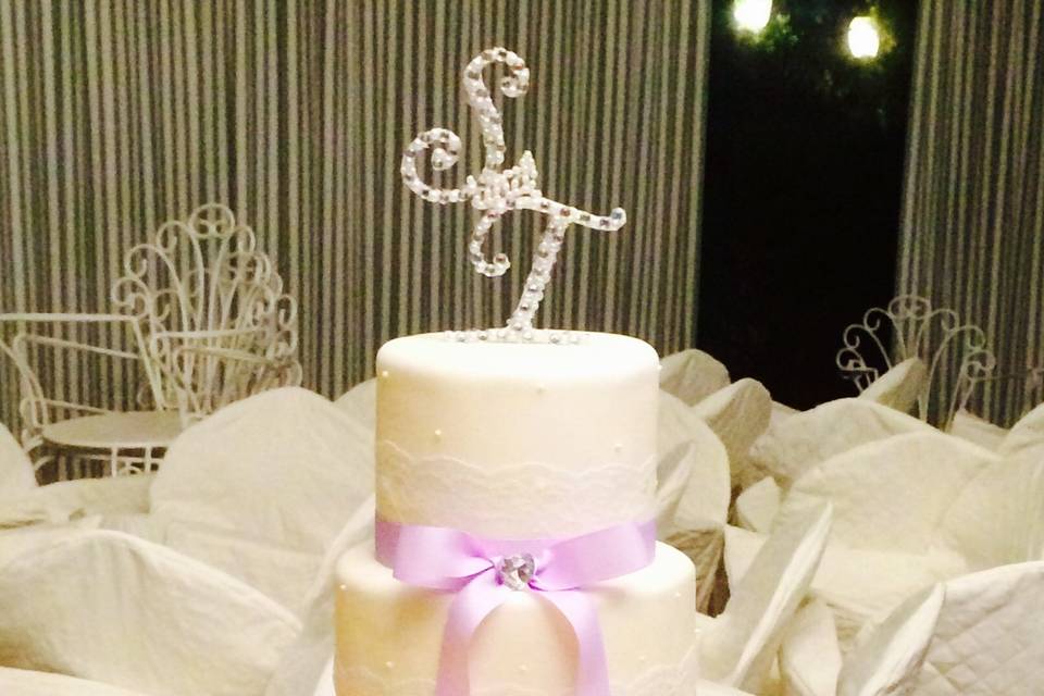 Lilla wedding cake