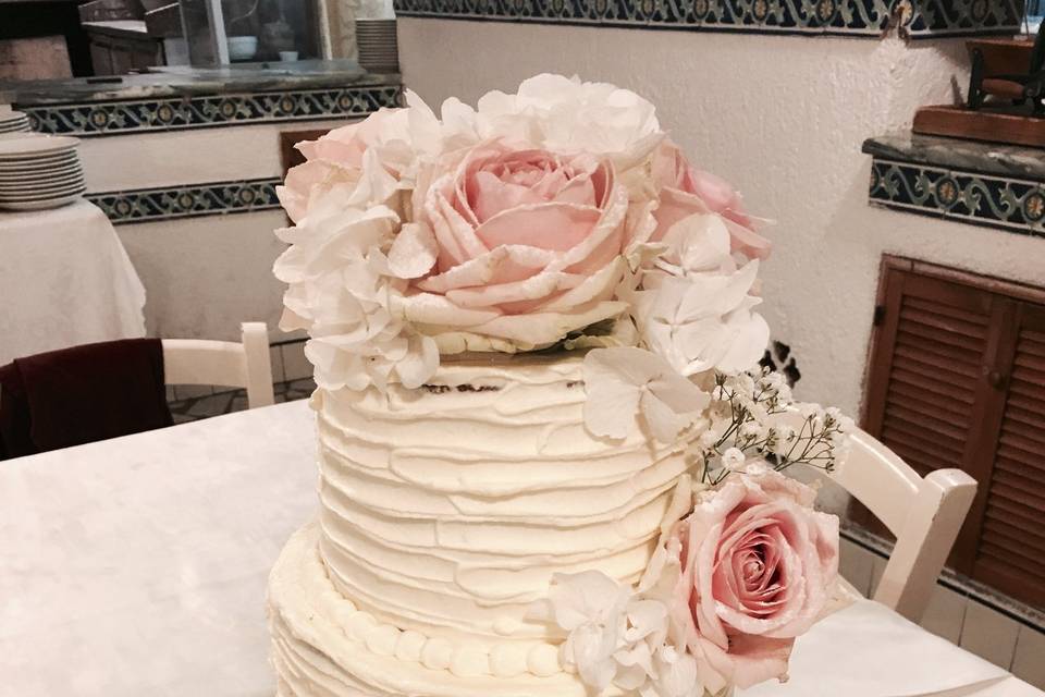 Romantic cake