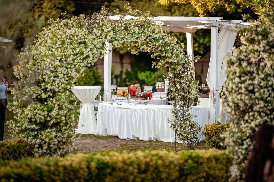 Aperitivo in giardino