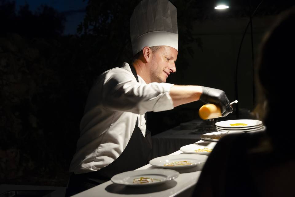 SHOW COOKING