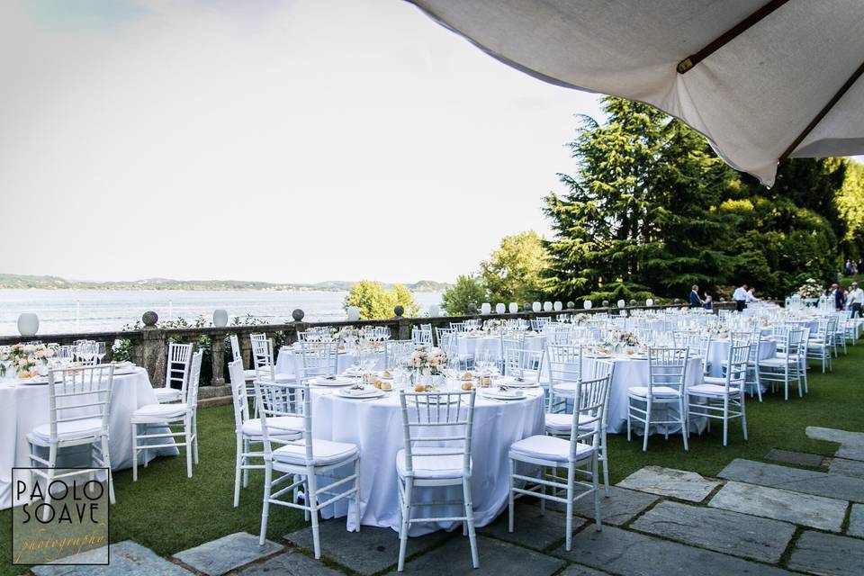 Wedding on lake