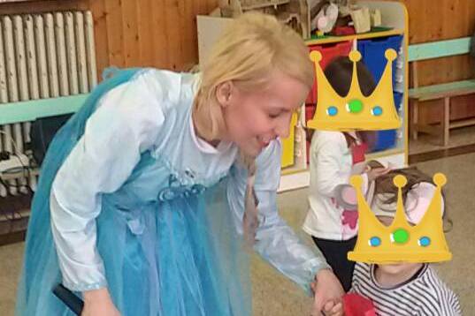 Elsa con i bimbi