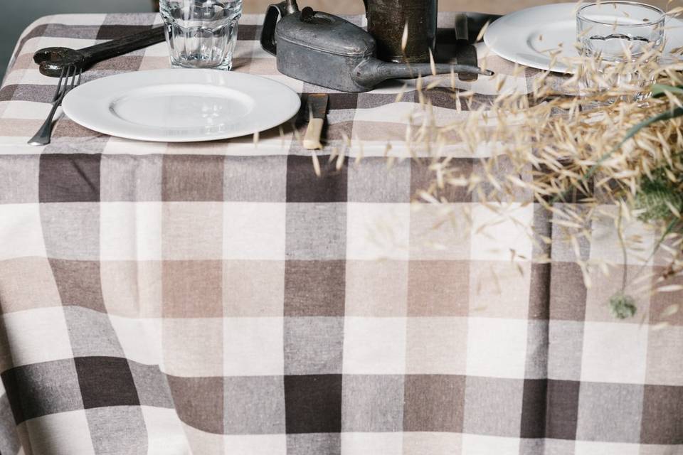 Table Setting Rock