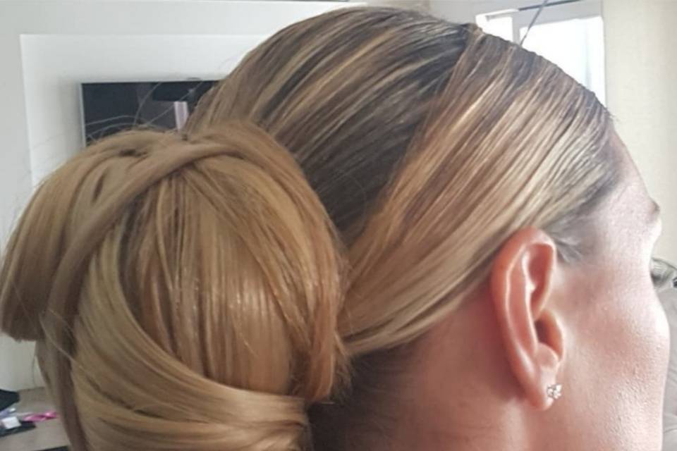 Acconciatura chignon-sposa