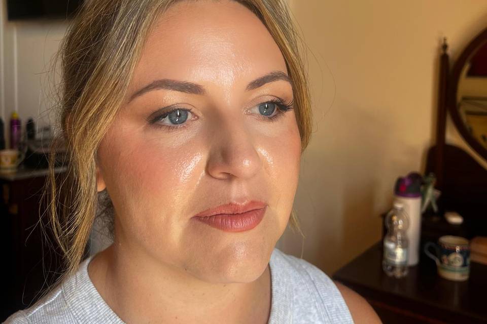 Super slow make-up